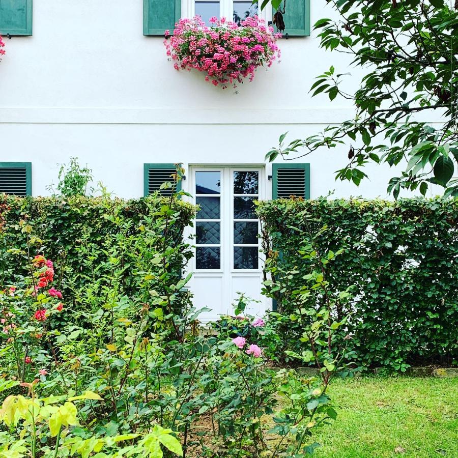 Isabelle'S Rosegarden Hotel Beckerich Exterior photo